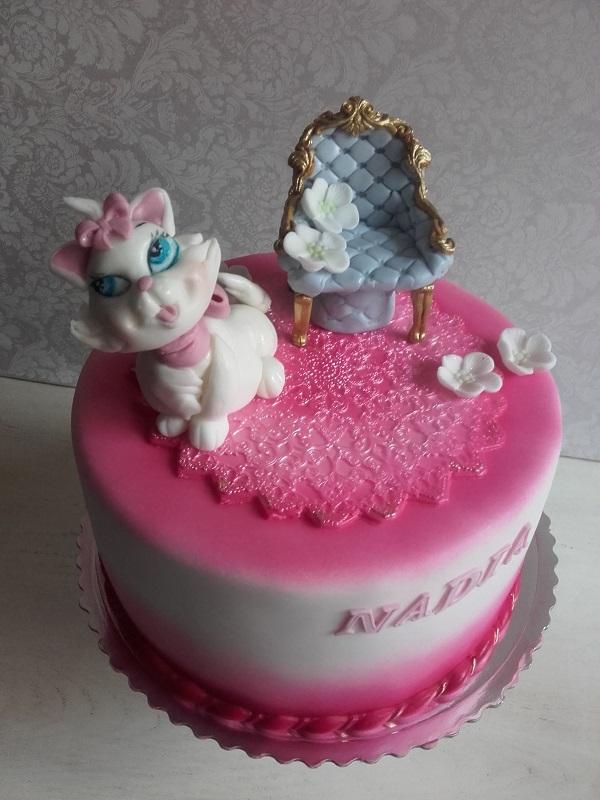 mačiatko aristokratka, torta, Rozprávkové torty, Tatjana Dobrovičová, 1
