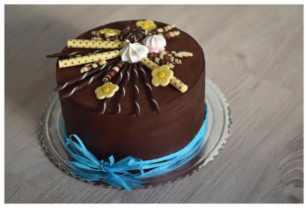 Ganážová s čoko ozdobami , torta, Čokoládové torty, dakota14, 1