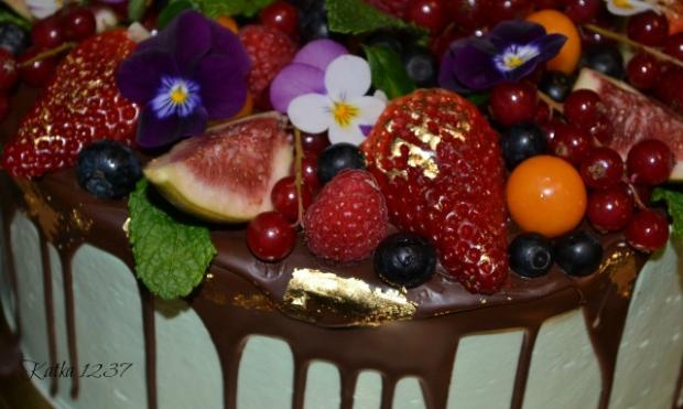 s jedlými kvetmi a 24 karátovým jedlým zlatom, torta, Drip torty, katka1237, 2