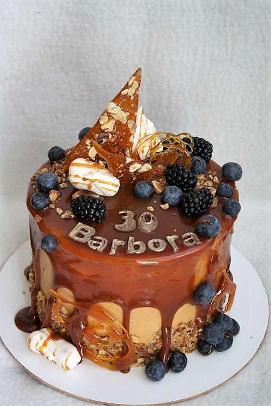 Karamelová drip torta, torta, Drip torty, stanula, 1
