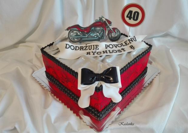 Dezertík s motorkou Suzuki intruder choper, torta, Narodeninové torty, Kadanka, 3