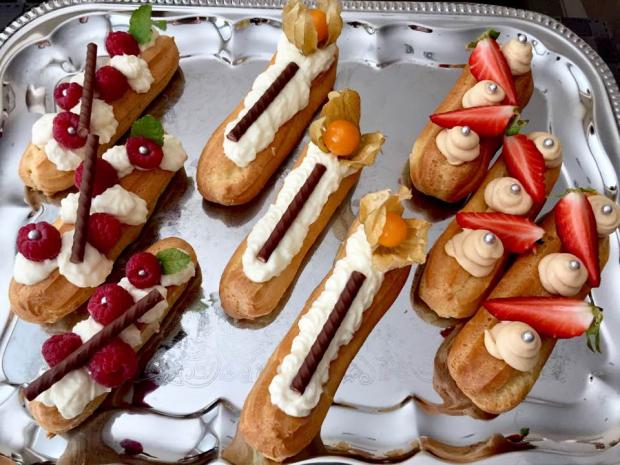 eclairs s karamelovým a kokosovým krémom, torta, Zákusky, Pralinky, 1