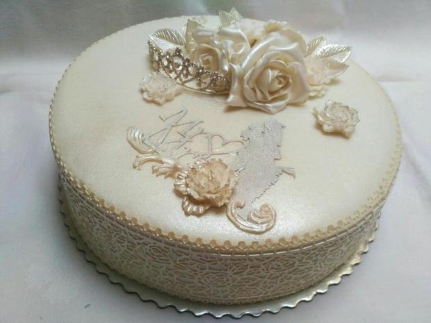 Jednoduchá krémová, torta, Svadobné torty, Lucia Gažiová, 1