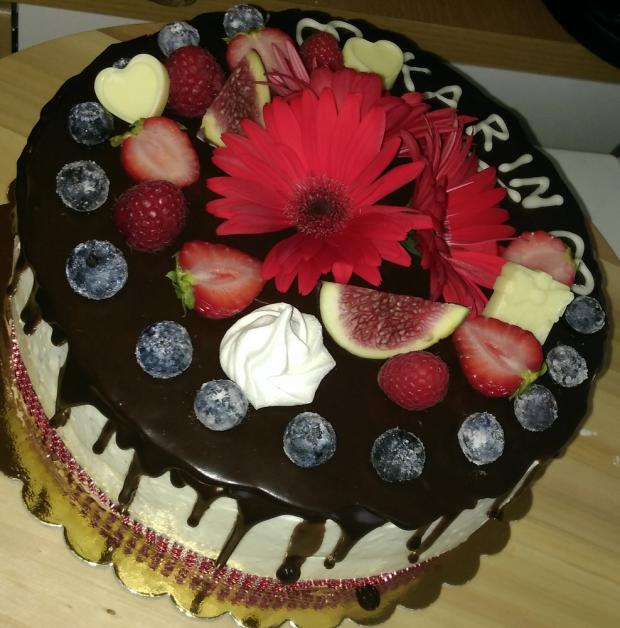 Narodeninová dripka, torta, Drip torty, tortysophia.sk, 1