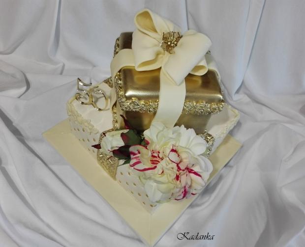 Béžovo zlatá s pivóniou..., torta, Narodeninové torty, Kadanka, 2