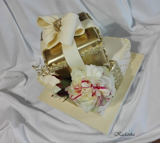 Béžovo zlatá s pivóniou..., torta, Narodeninové torty, Kadanka, 3
