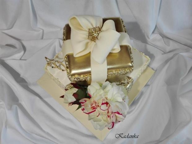 Béžovo zlatá s pivóniou..., torta, Narodeninové torty, Kadanka, 4