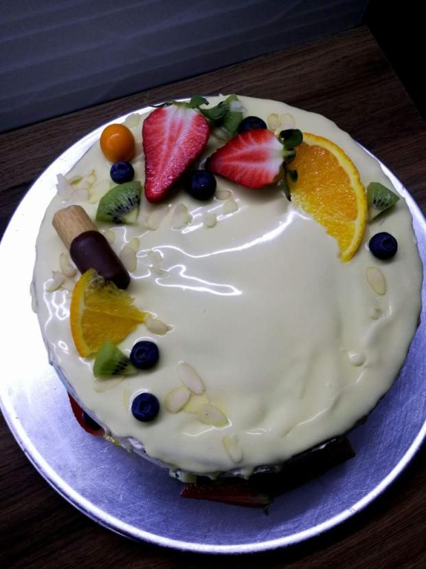 Ovocná s jogurtovým krémom, torta, Drip torty, Sweet Liv, 1