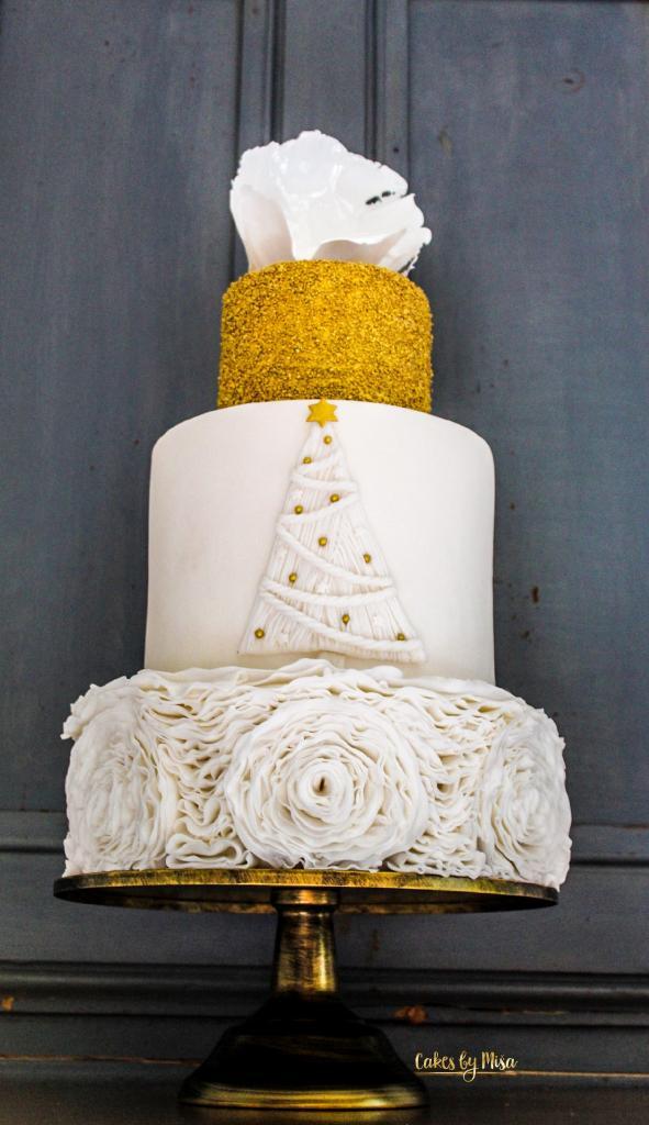 Luxusná vianočná torta bielo zlatá
