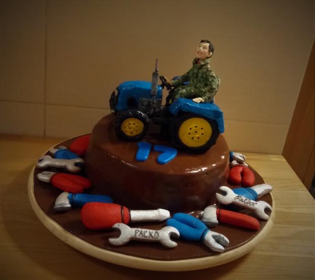 oprava starého traktora, torta, Torty autíčka, vláčiky oprava starého traktora, torta, Torty autíčka, vláčiky, mariaJ, 1