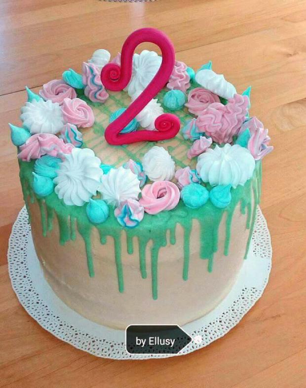 a penovou ozdobou , torta, Narodeninové torty, Mišela, 1