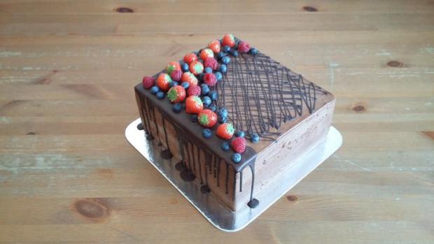 Čokoládová ovocná, torta, Drip torty, juraj.ba, 1
