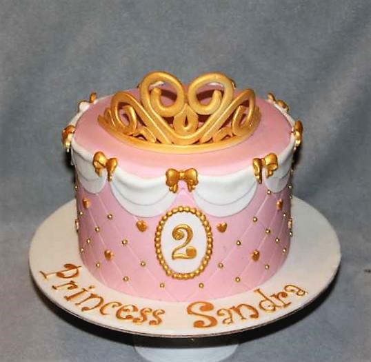 So zlatou korunkou, torta, Torty pre dievčatá, stanula, 2