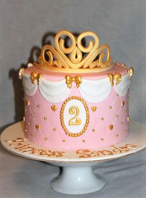 So zlatou korunkou, torta, Torty pre dievčatá, stanula, 1