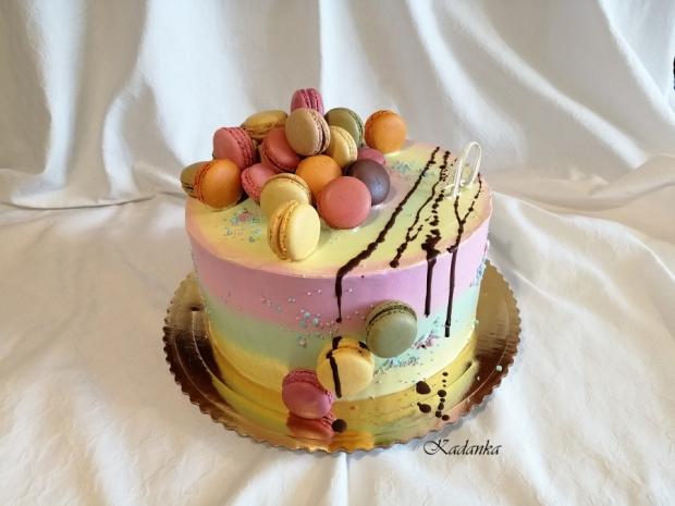 Krémová s makrónkami, torta, Drip torty, Kadanka, 3