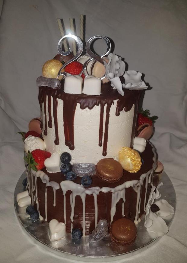 Narodeninová drip torta..., torta, Drip torty, Mariolka, 1