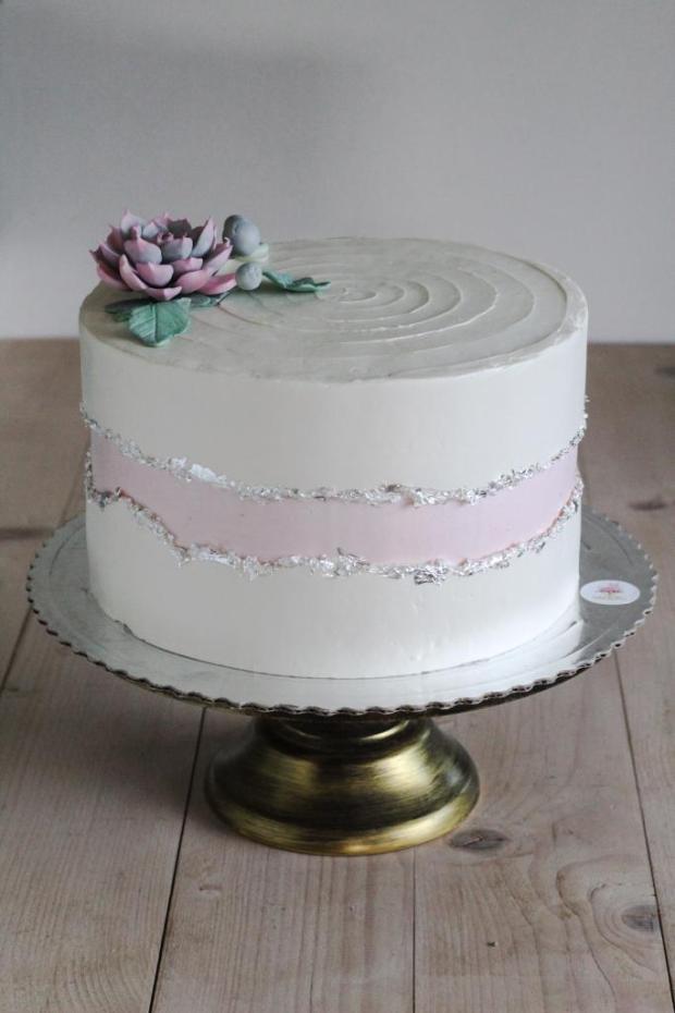 Torta so zlomovou líniou