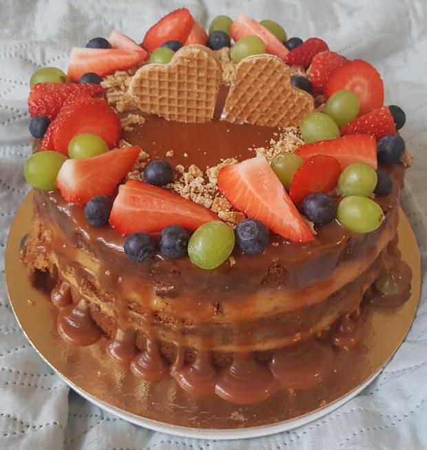 Medovo-karamelová s ovocím..., torta, Drip torty, Mariolka, 1