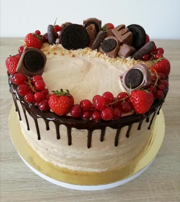 Karamelová drip torta, torta, Narodeninové torty, TinkyCake, 1