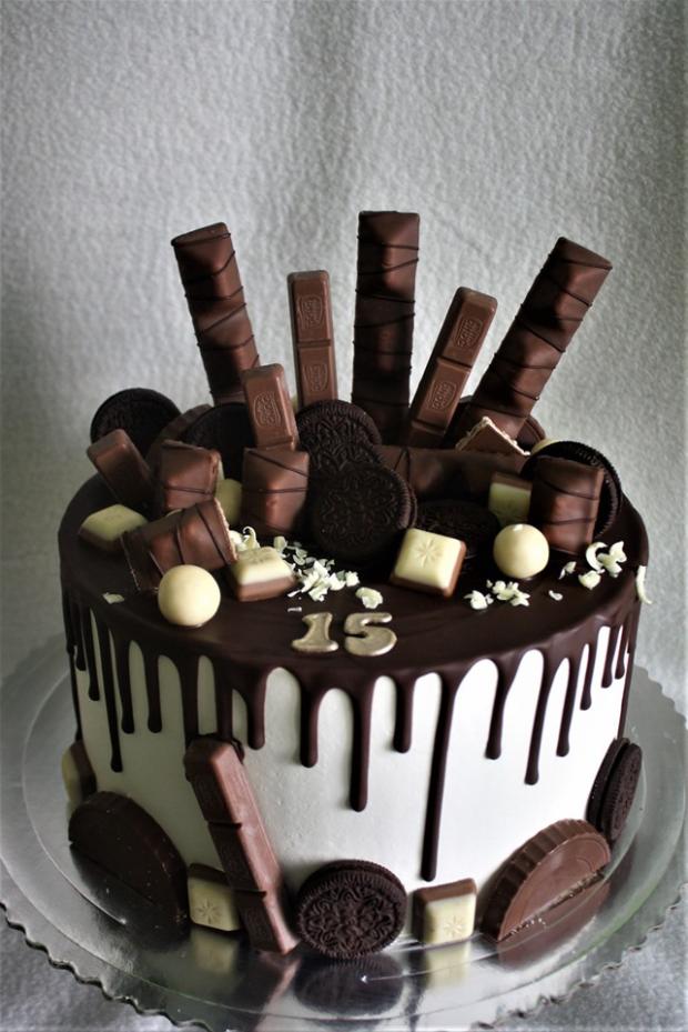 Drip torta s čokoládkami, torta, Drip torty, stanula, 1