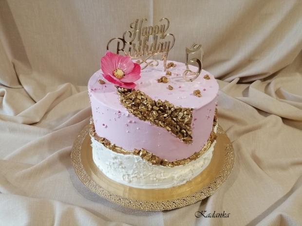 Torta so zlatými kamienkami