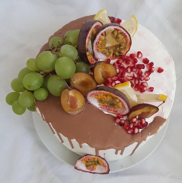 Drip torta s ovocím..., torta, Drip torty, Mariolka, 2