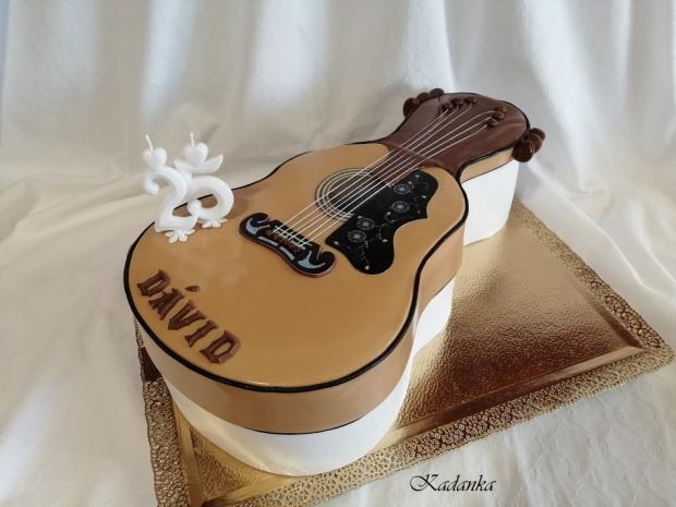 Symbolická gitara podla predlohy, torta, Ostané torty pre deti, Kadanka, 2