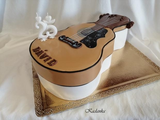 Symbolická gitara podla predlohy, torta, Ostané torty pre deti, Kadanka, 3