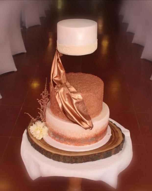 Levitating wedding cake, torta, Svadobné torty, Cakes by Miša, 1