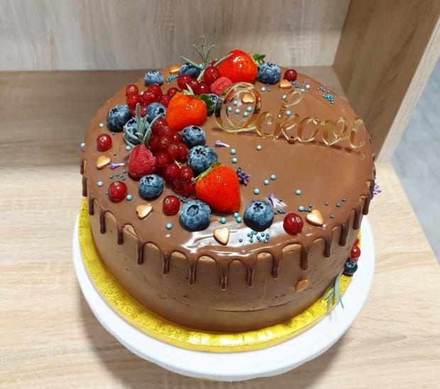 Narodeninova coko torta, torta, Drip torty, Rogjasweet, 1