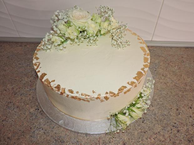 1 s ružami a jedlým zlatom , torta, Narodeninové torty, Obertová Mária, 1