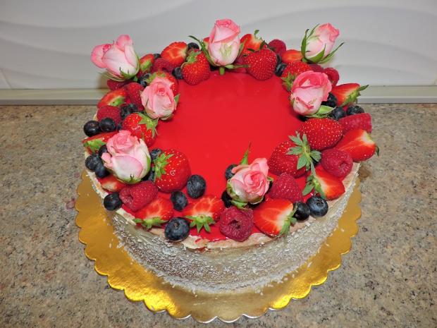 pre slečnu s ružami a ovocím , torta, Torty pre dievčatá, Obertová Mária, 1
