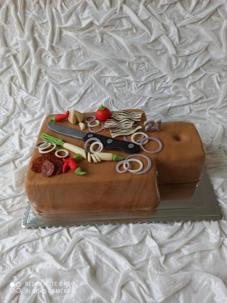 Šmakocinka - torta lopár s klobásou a slaninou, torta, Narodeninové torty, rozlozna, 1