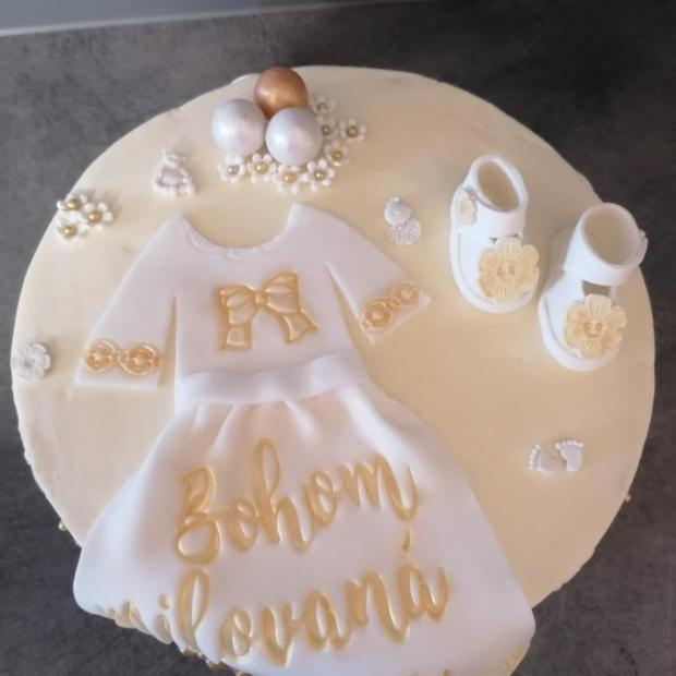 Krstinová so šatami a papučkami, torta, Torty na cirkevné sviatky, lusy4, 1