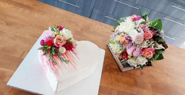 Set torta a kytica , alebo keď sa z kvetinára stane hobby cukrár , torta, Narodeninové torty, Sisenka, 1