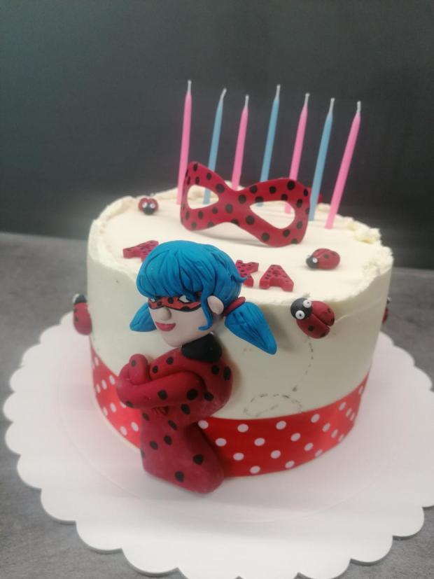 Beruška , torta, Torty pre dievčatá, lusy4, 1