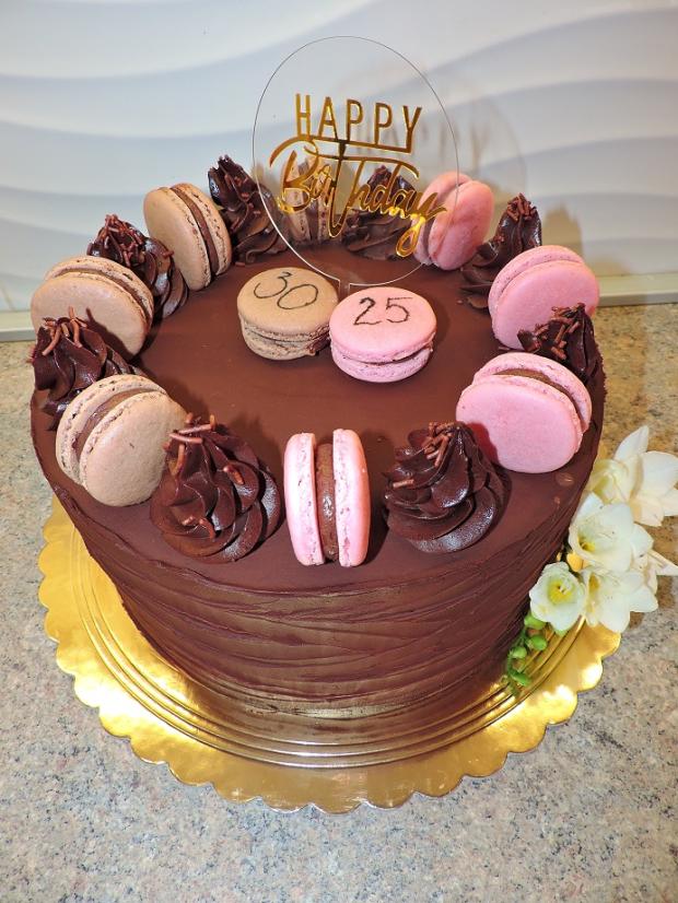 Čokoládová torta s makrónkami, torta, Narodeninové torty, Obertová Mária, 1