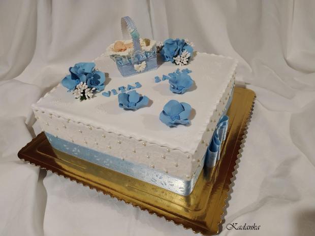 Na krstiny v bielo nebesky modrom šate, torta, Torty na krstiny, Kadanka, 2