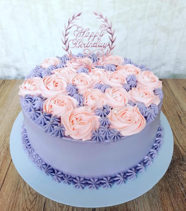 S krémovými kvetmi , torta, Narodeninové torty, TinkyCake, 1