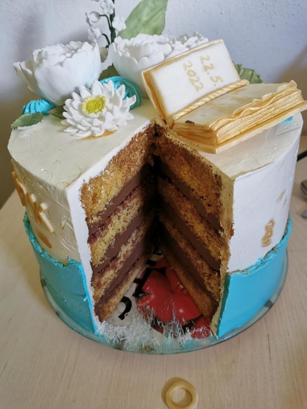 Torta na prvé sväté prijímanie , torta, Torty na cirkevné sviatky, Kristínka Laššová Červeňanová, 1