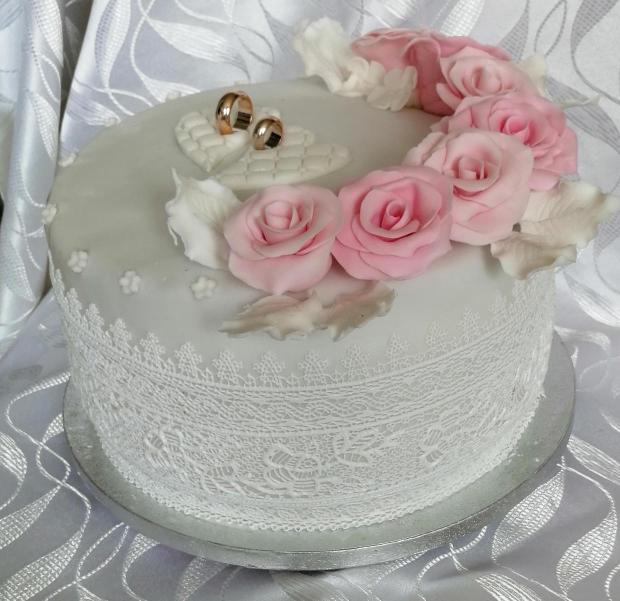 Svadobná torta s čipkou, torta, Svadobné torty, Mariolka, 2