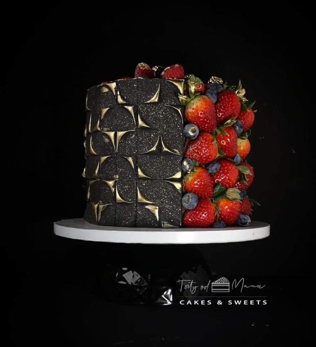 Čierna elegancia plná ovocia , torta, Narodeninové torty, Manu Sinoj, 1