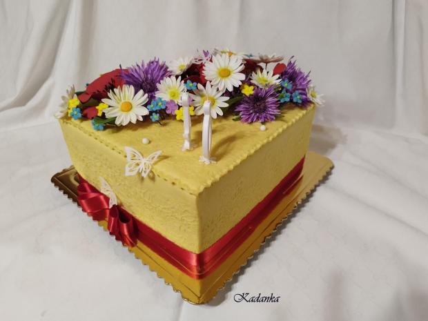 Lúčne kvety cukrové pre dámu k výročiu, torta, Narodeninové torty, Kadanka, 2
