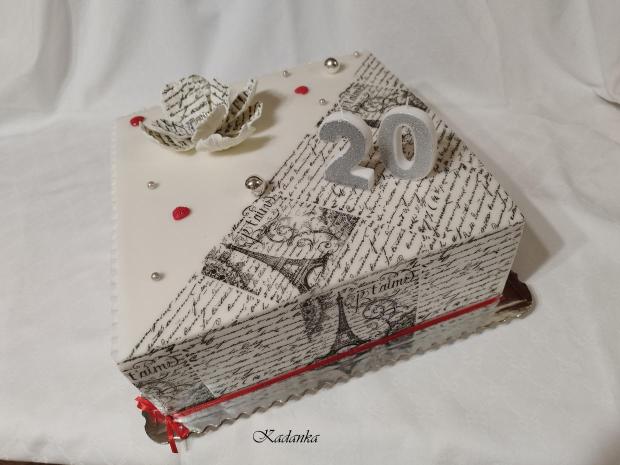 Tortička ku krásnym narodeninám pre budúcu novinárku Text Cake v štýle vintáge, torta, Narodeninové torty, Kadanka, 3