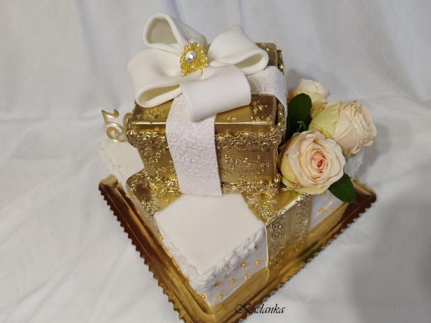 K výročiu bielo zlatá tortička, torta, Narodeninové torty, Kadanka, 3