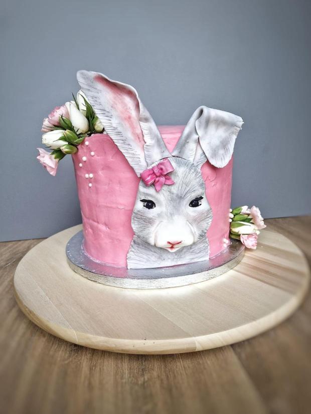 Ružová torta so zajacom, torta, Narodeninové torty, Martina Kureková, 2