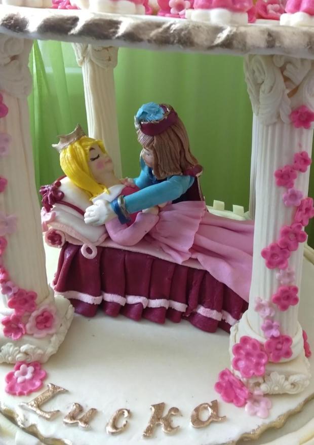 Zámok pre Šípovú Ruženku, torta, Rozprávkové torty Zámok pre Šípovú Ruženku, torta, Rozprávkové torty, luhli, 2