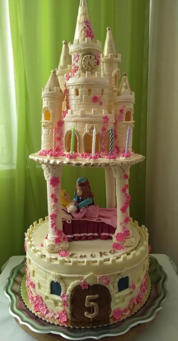 Zámok pre Šípovú Ruženku, torta, Rozprávkové torty Zámok pre Šípovú Ruženku, torta, Rozprávkové torty, luhli, 1