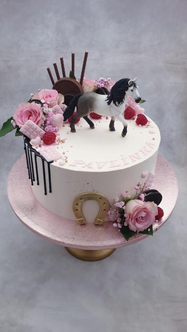 Narodeninová torta pre milovníčku koní, torta, Narodeninové torty, Miriam 17, 2