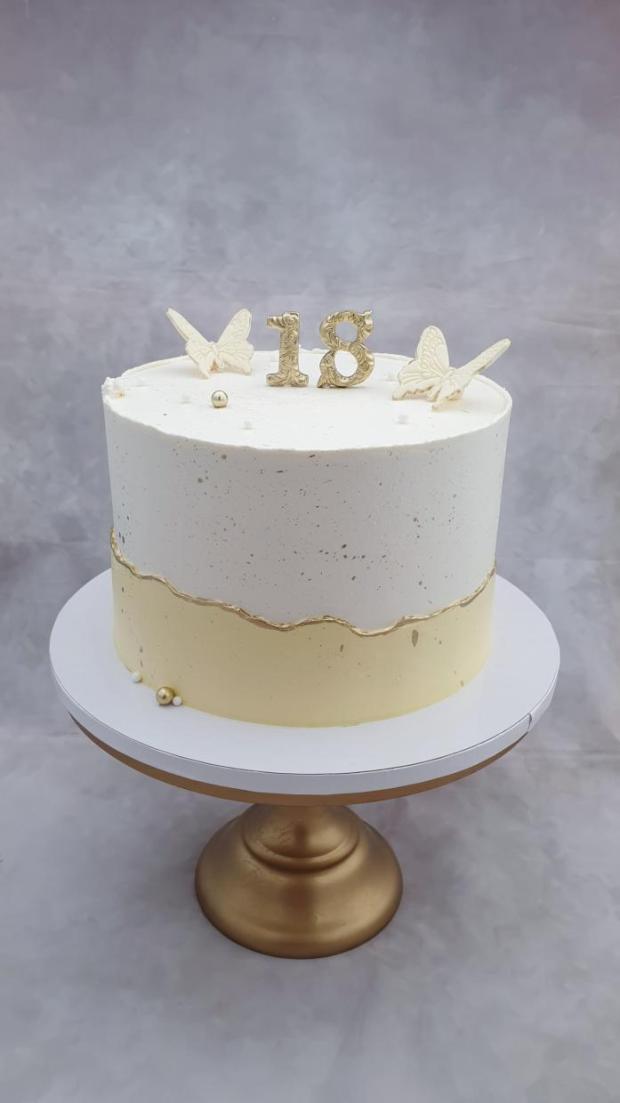 Narodeninová torta bez zdobenia, torta, Narodeninové torty, Miriam 17, 1